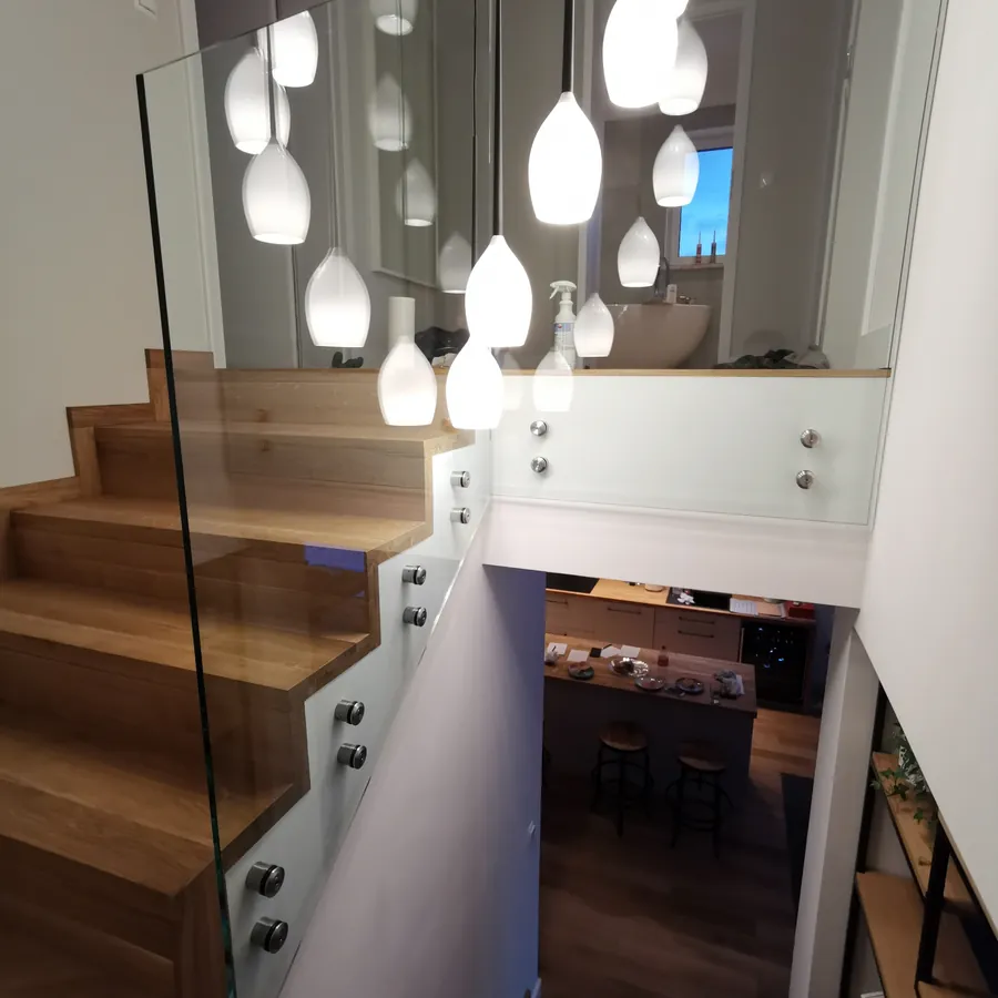 Balustrada szklana na schodach, mocowanie punktowe — Bydgoszcz
